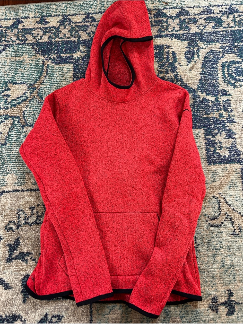 Nike Therma-FIT Women’s Medium Red Hooded Running Pullover Thumbholes
